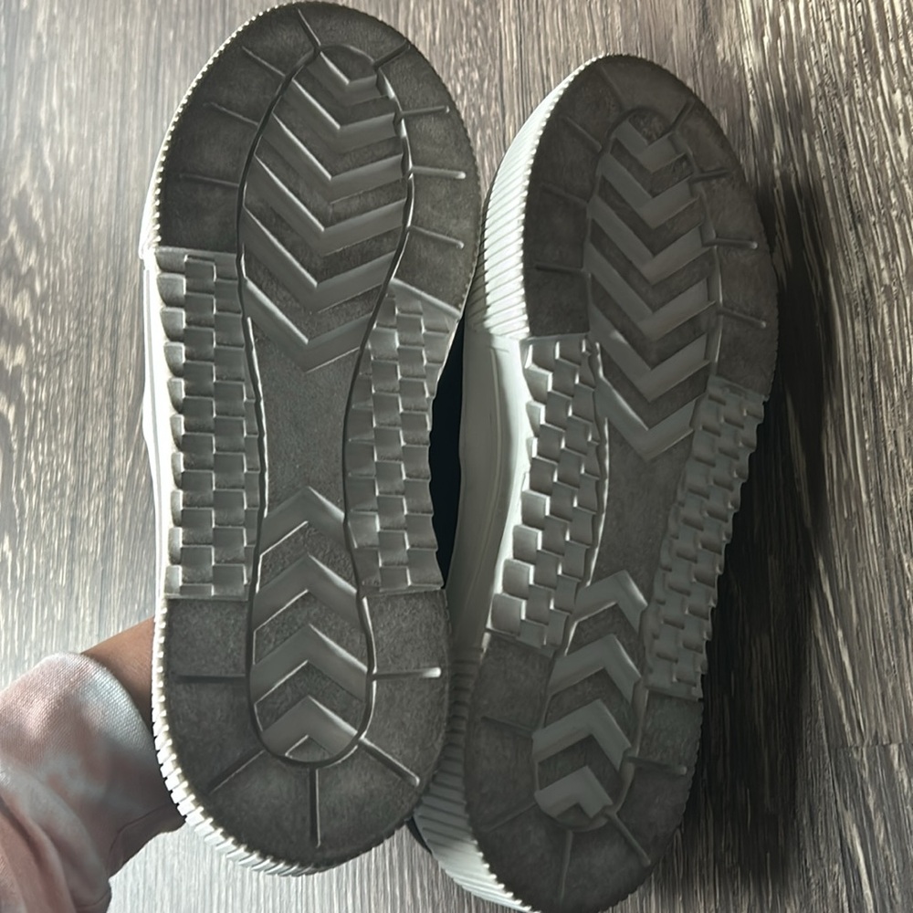 Platform slip-ons. - Picture 5 of 6